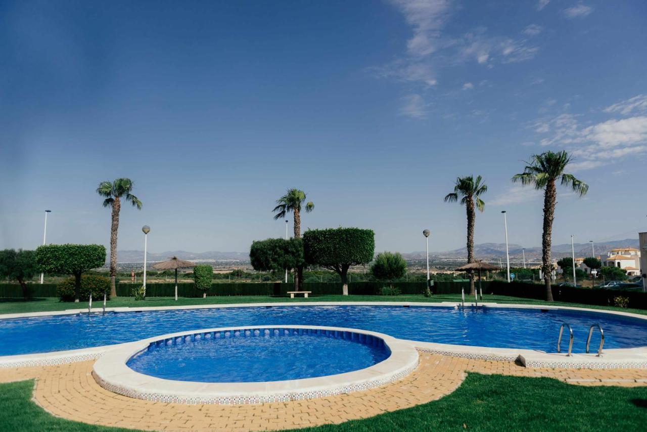 Stunning 2 Bedroom Apartment With Pool View Alicante Exteriér fotografie
